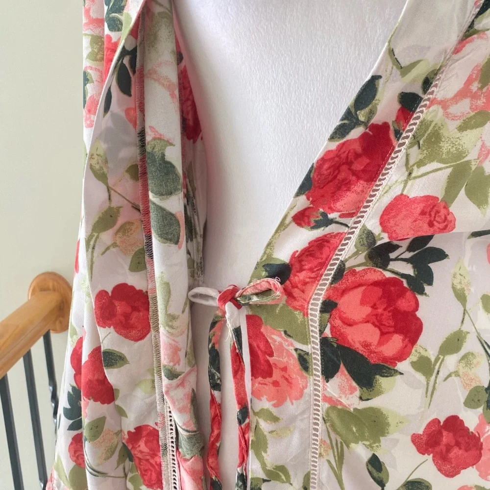 🥀 Tahari Sleepware Floral Roses Robe, XS - Picture 6 of 14